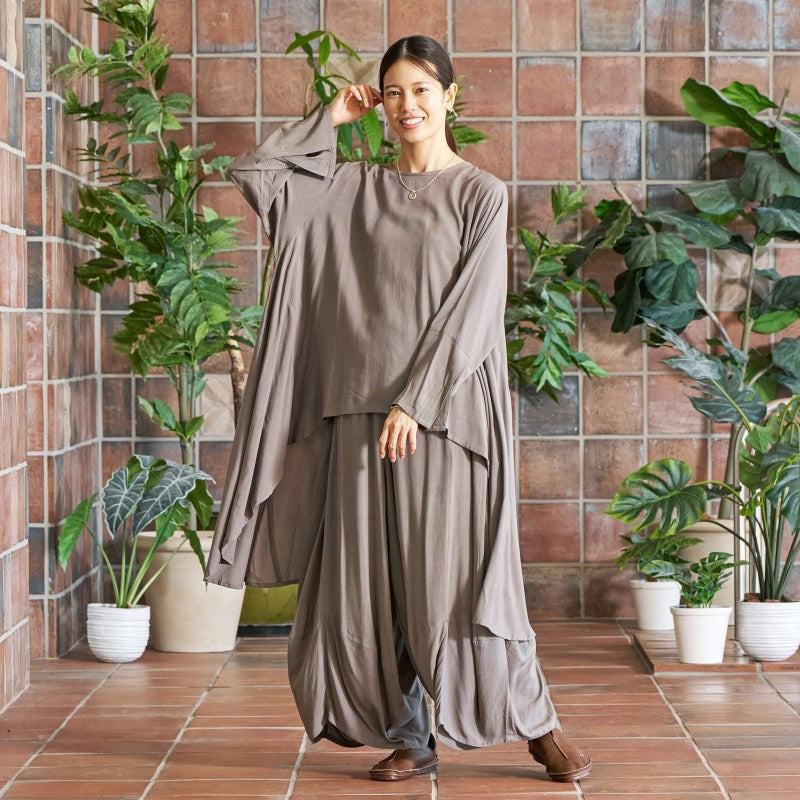 Rayon Irregular Hem Slit Cuff Pullover