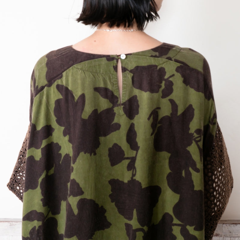 Print × Lace Stone Wash Pullover