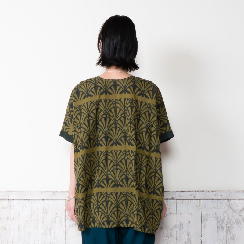 Block Print V-Neck Pullover