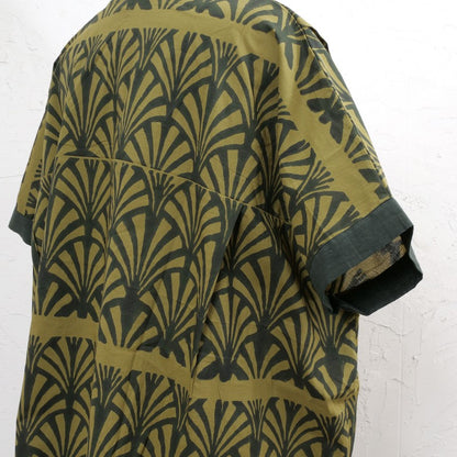 Block Print V-Neck Pullover