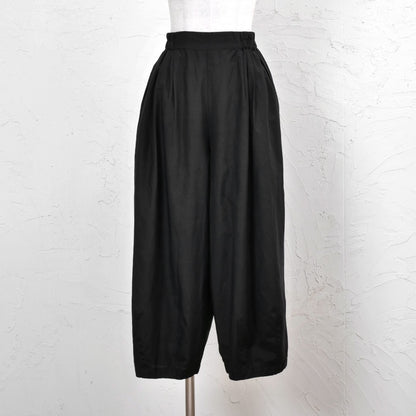 Cotton Silk Tuck Pants