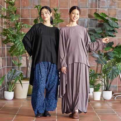 Emboss Geometric Pattern Pants