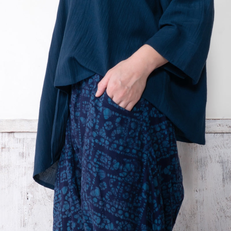Emboss Geometric Pattern Pants