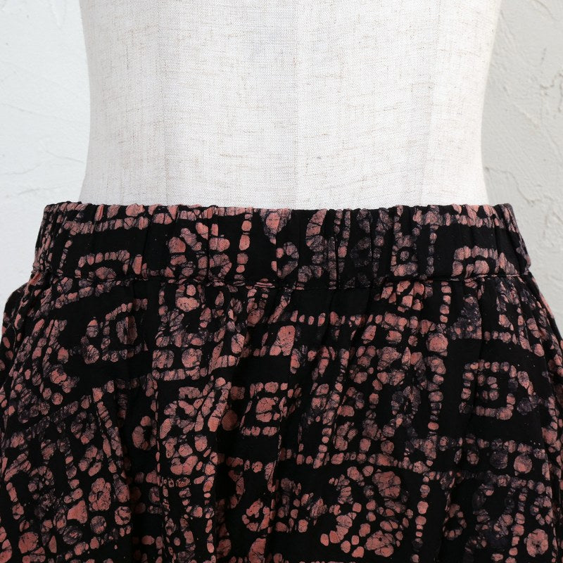 Emboss Geometric Pattern Pants