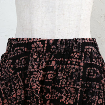 Emboss Geometric Pattern Pants