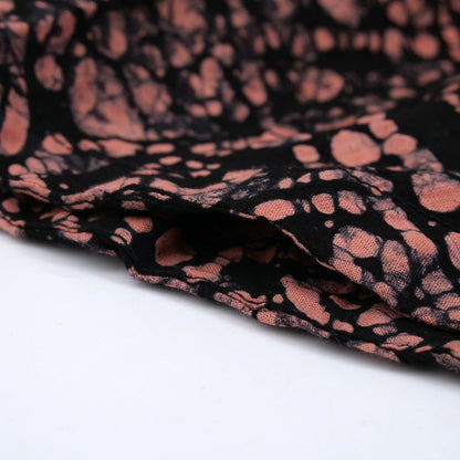 Emboss Geometric Pattern Pants