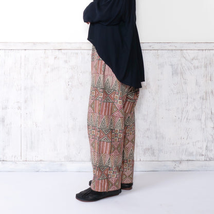 Geometric Triangle Square Print Pants