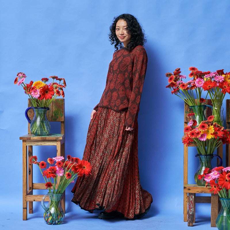 Silhouette Floral Pullover