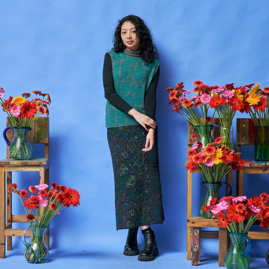 Silhouette Flower Turtleneck Vest