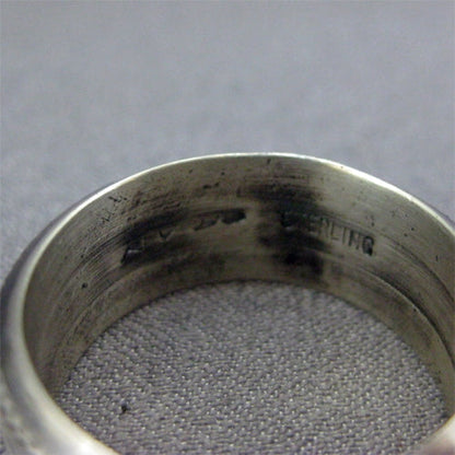 史蒂夫·阿维索设计的戒指