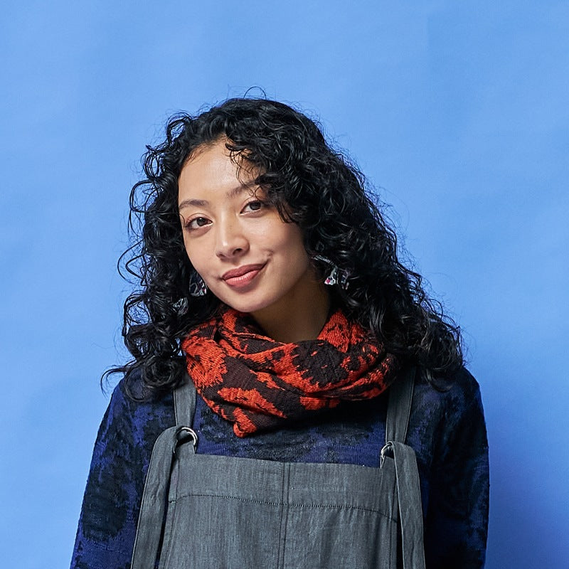 Silhouette Flower Snood