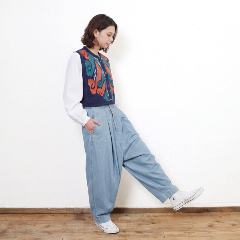 Random Tuck Denim Pants