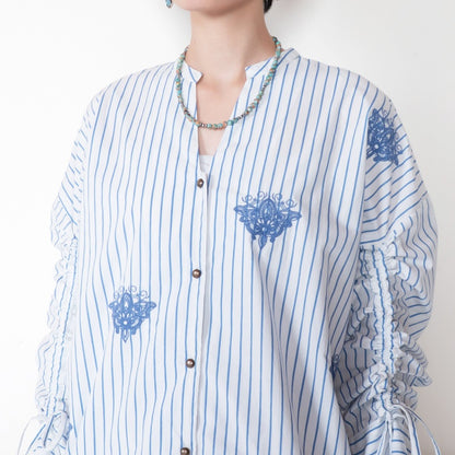 Cotton Stripe Flower Point Embroidery Blouse