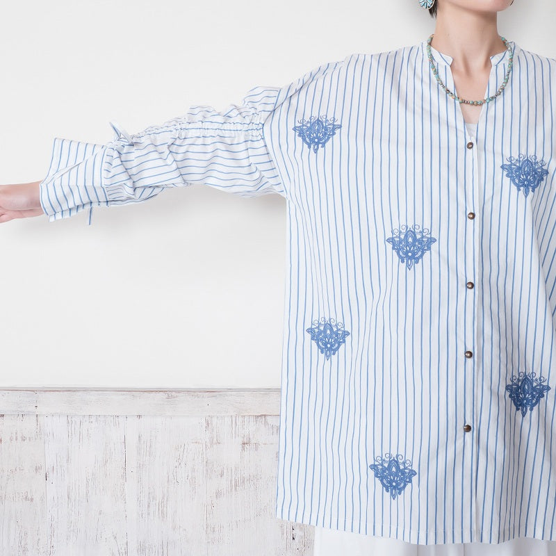 Cotton Stripe Flower Point Embroidery Blouse