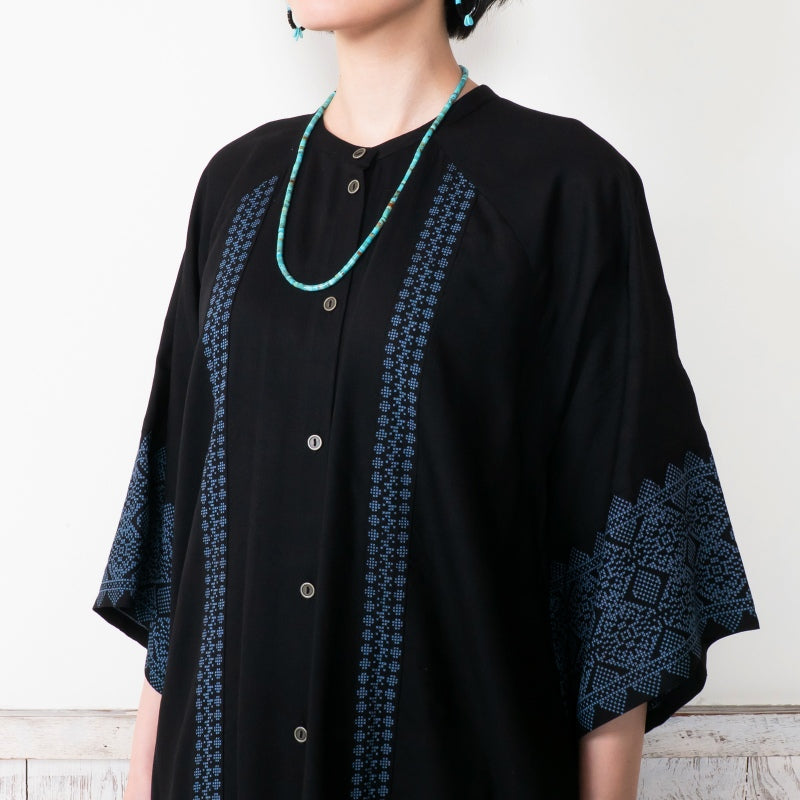 Rayon Geometric Line Print Raglan Blouse