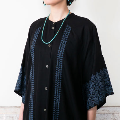 Rayon Geometric Line Print Raglan Blouse