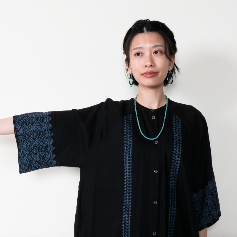 Rayon Geometric Line Print Raglan Blouse
