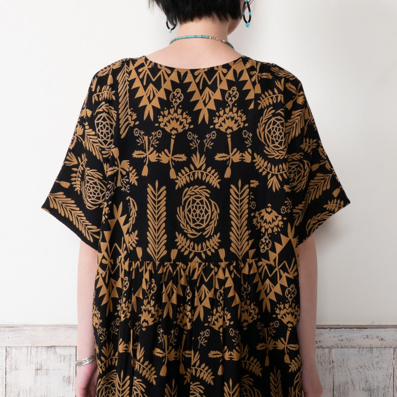 Rayon Volume Dress with Gathered Switch