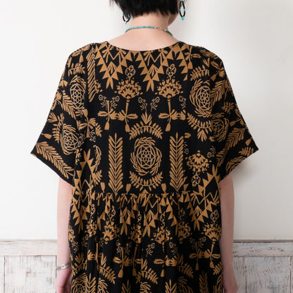 Rayon Volume Dress with Gathered Switch