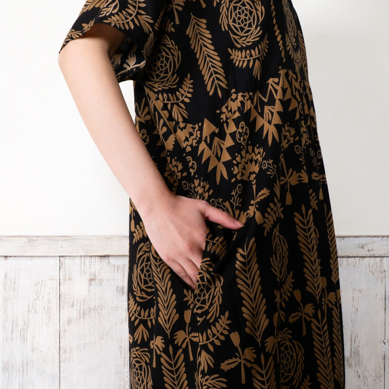 Rayon Volume Dress with Gathered Switch