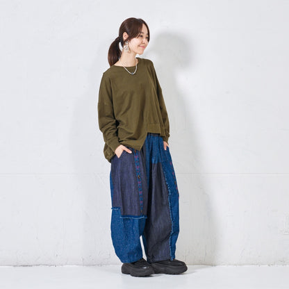 Sweatshirt Pullover with Asymmetrical Design