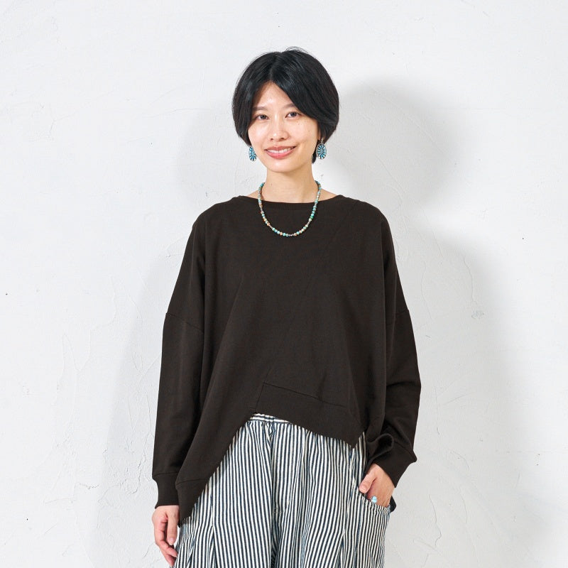 Sweatshirt Pullover with Asymmetrical Design