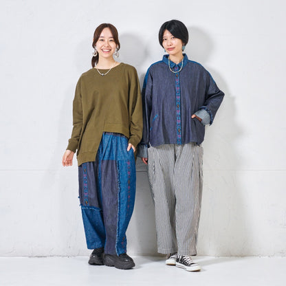 Sweatshirt Pullover with Asymmetrical Design