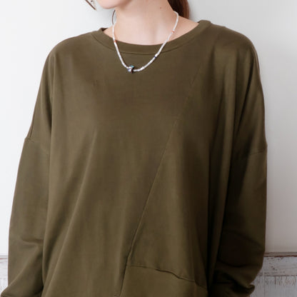 Sweatshirt Pullover with Asymmetrical Design