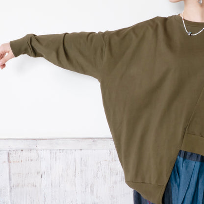Sweatshirt Pullover with Asymmetrical Design