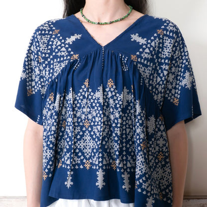 Rayon Rhombus Print Line Pullover