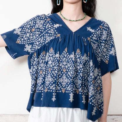 Rayon Rhombus Print Line Pullover