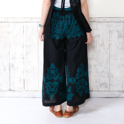 Cotton Big Print × Solid Layer Pants